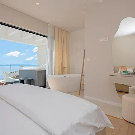 Hébergement de vacances In With Heated Swimming Pool *