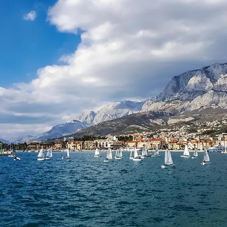 In With Heated Swimming Pool * Makarska