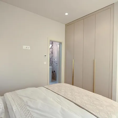 In With Heated Swimming Pool * Makarska