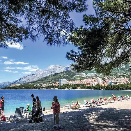 Hébergement de vacances In With Heated Swimming Pool Makarska