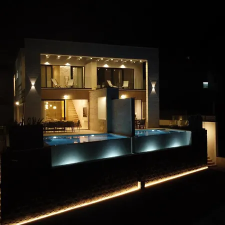 Hébergement de vacances In With Heated Swimming Pool Makarska