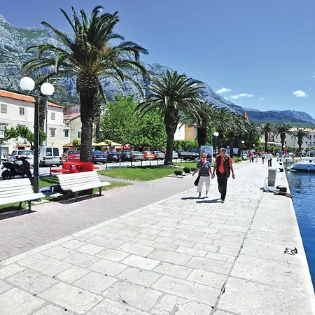In With Heated Swimming Pool Hébergement de vacances Makarska